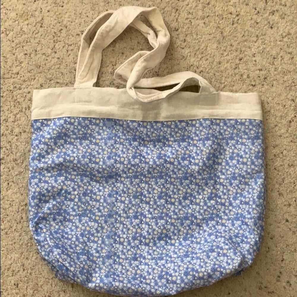 Linen Daisy Tote